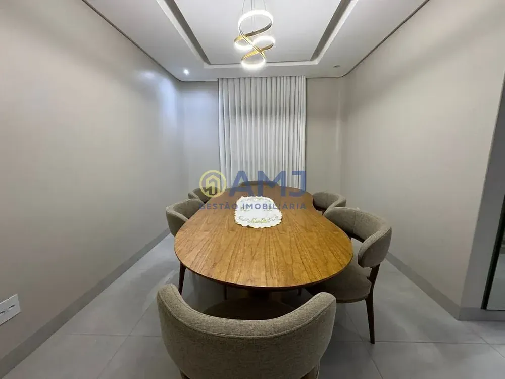Casa, 3 quartos, 270 m² - Foto 4