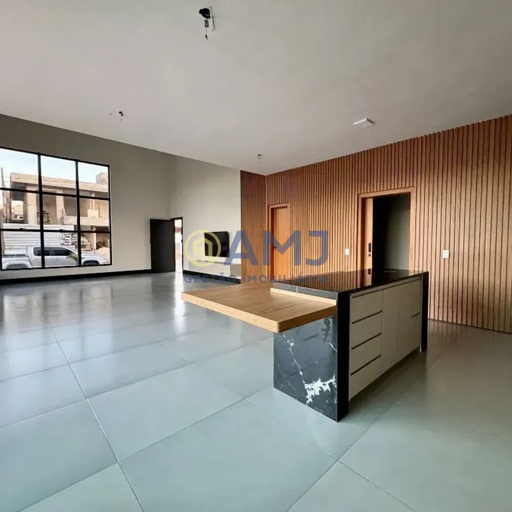 Casa, 3 quartos, 197 m² - Foto 1