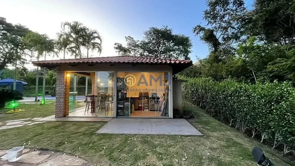 Chácara, 3 quartos, 1718 m² - Foto 1