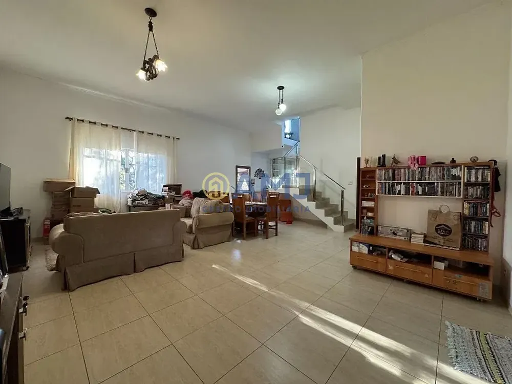 Chácara, 4 quartos, 5053 m² - Foto 1