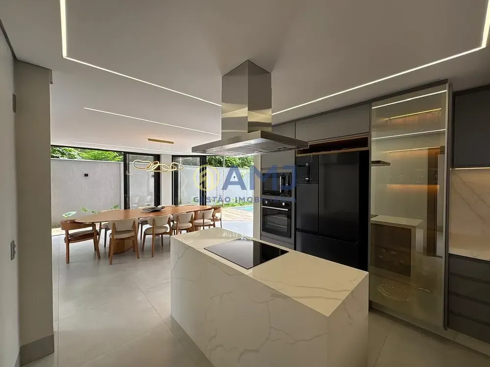 Sobrado, 3 quartos, 286 m² - Foto 2