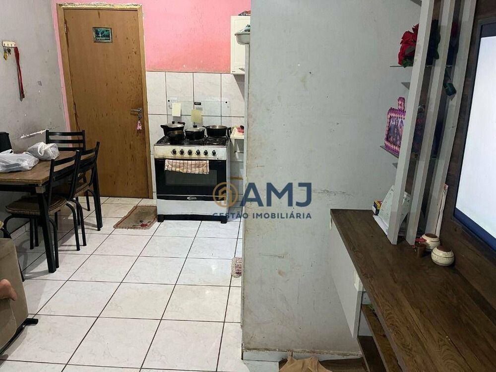 Apartamento à venda com 2 quartos, 42m² - Foto 2