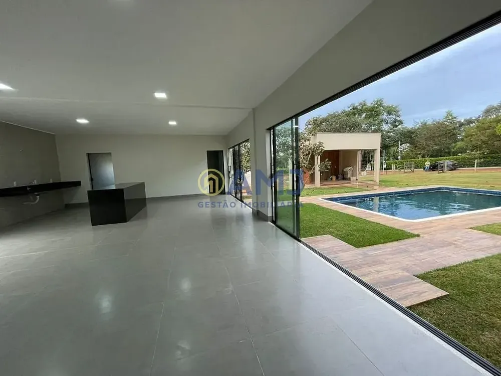 Chácara, 3 quartos, 1730 m² - Foto 2
