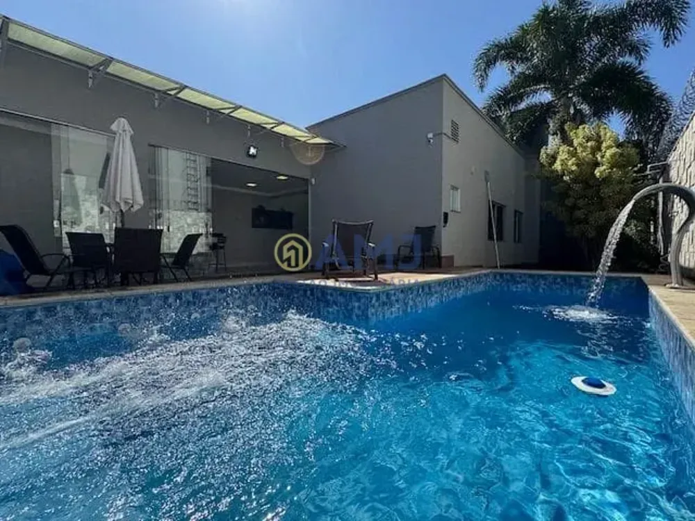 Casa, 3 quartos, 220 m² - Foto 1