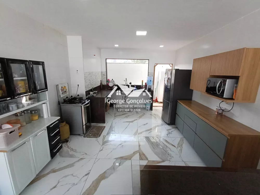 Casa à venda com 5 quartos, 200m² - Foto 5