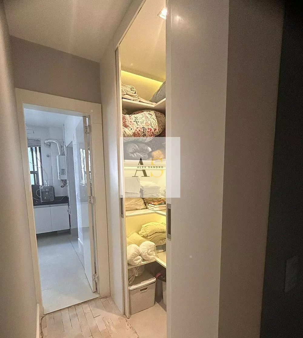 Apartamento, 4 quartos, 220 m² - Foto 1