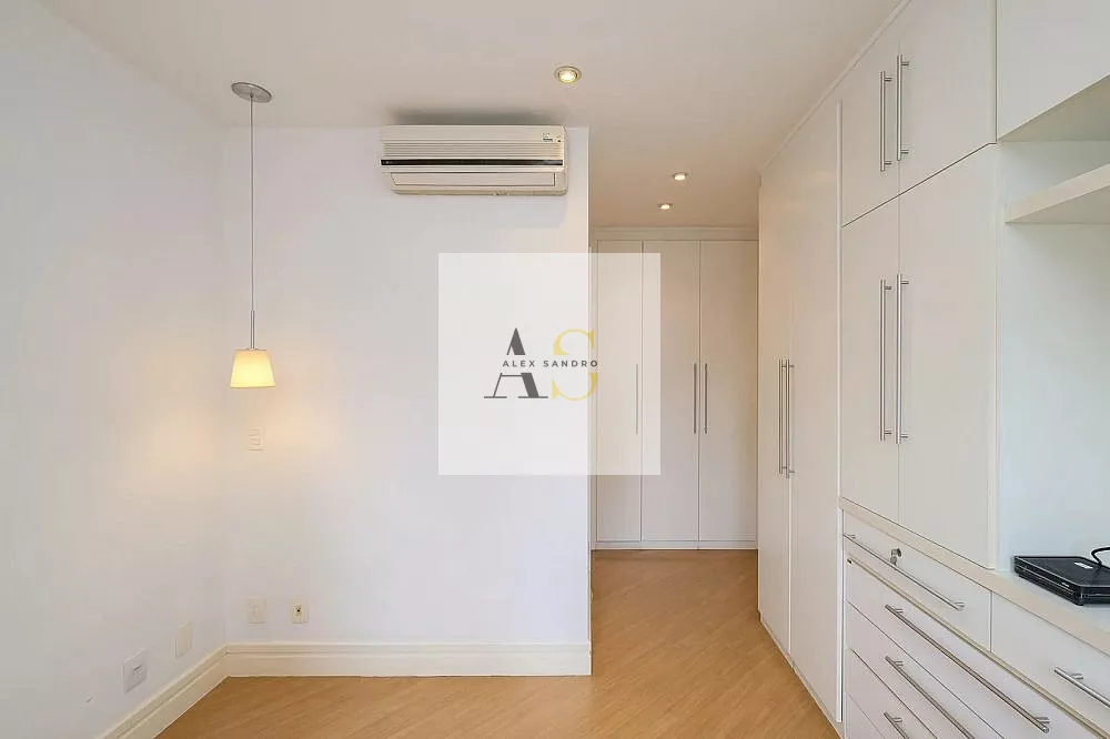 Apartamento, 3 quartos, 212 m² - Foto 2