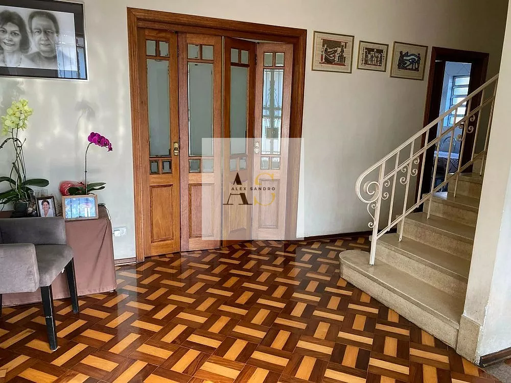 Casa, 4 quartos, 216 m² - Foto 1