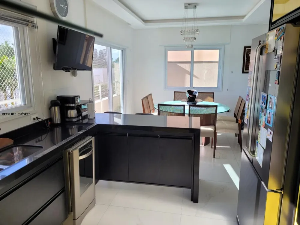 Casa, 3 quartos, 210 m² - Foto 2