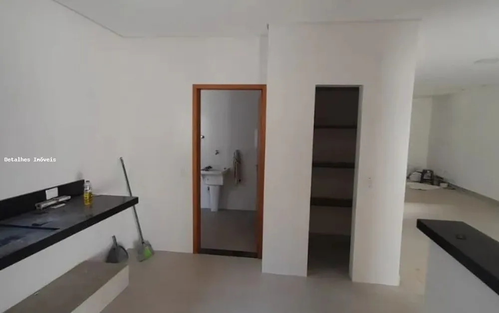 Casa, 4 quartos, 210 m² - Foto 4