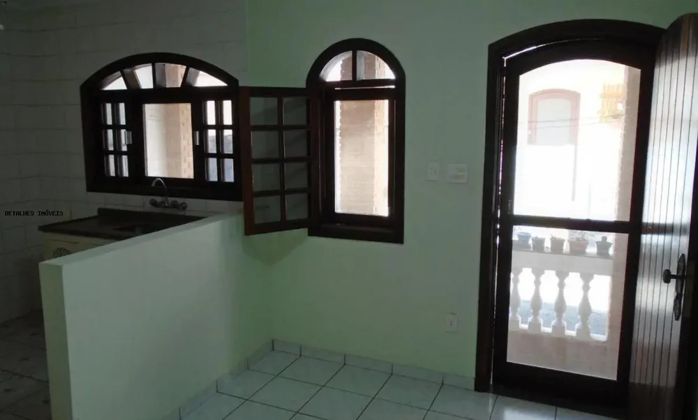 Casa, 7 quartos, 327 m² - Foto 3