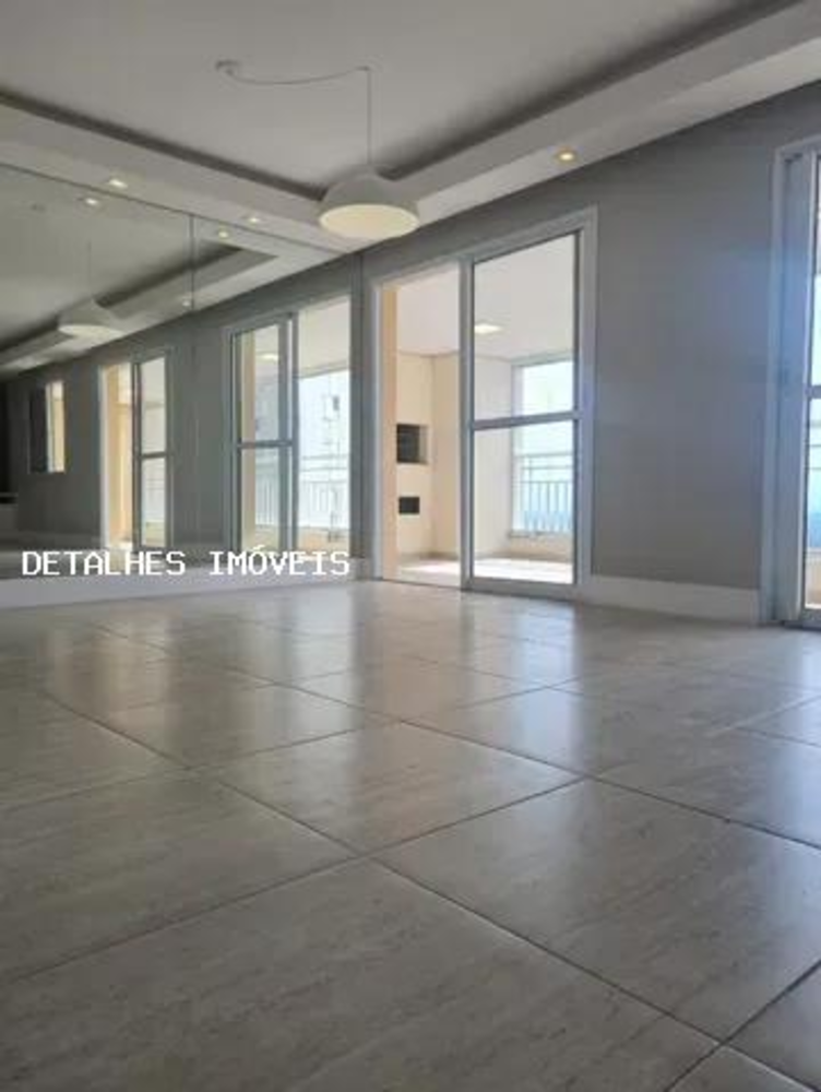 Apartamento à venda com 3 quartos, 133m² - Foto 3