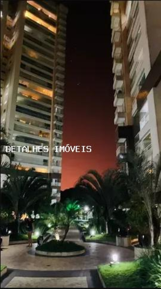 Apartamento à venda com 3 quartos, 133m² - Foto 1