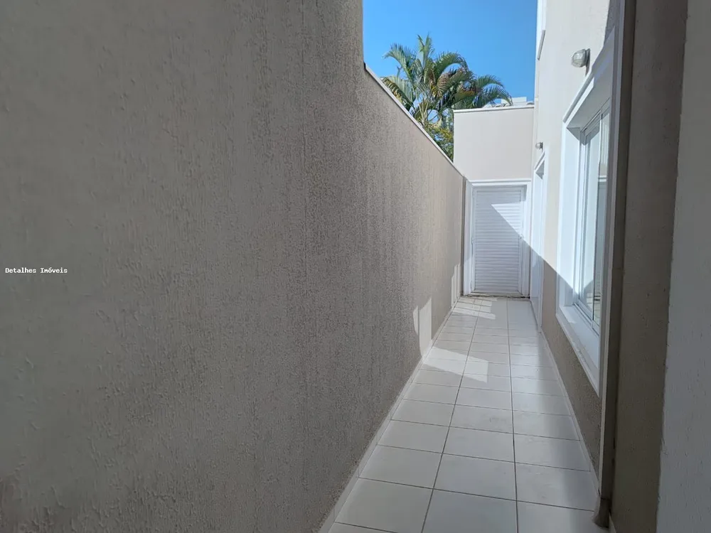 Casa, 4 quartos, 230 m² - Foto 2