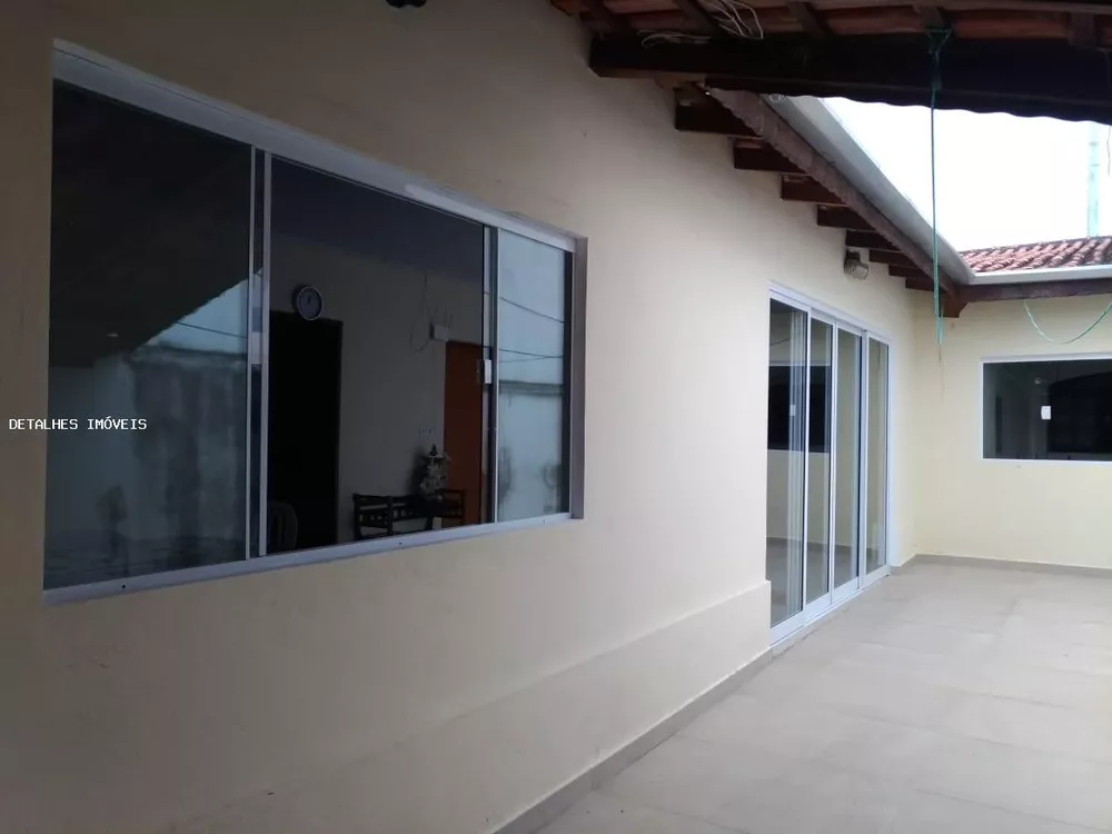 Casa, 3 quartos, 211 m² - Foto 2