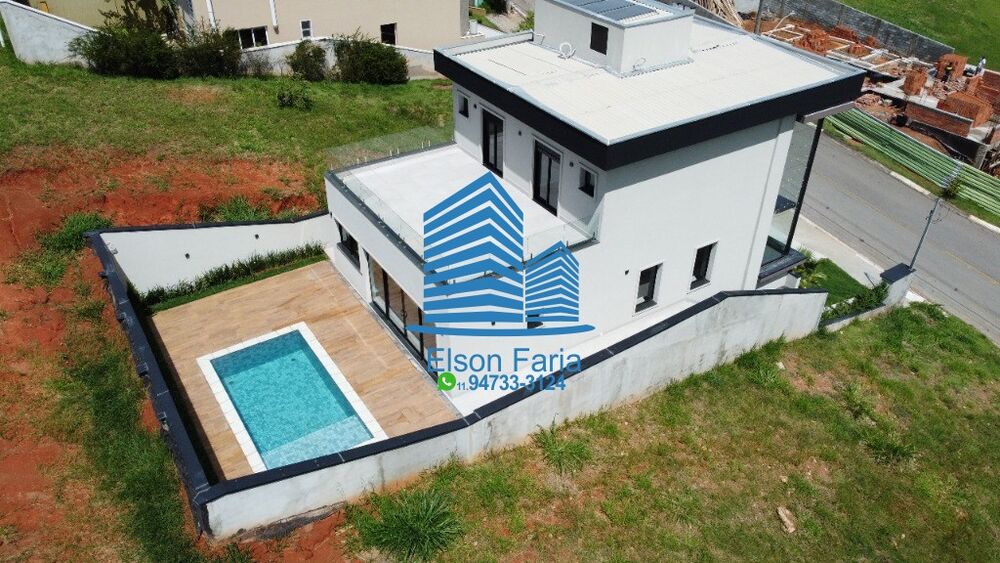 Casa, 3 quartos, 289 m² - Foto 1