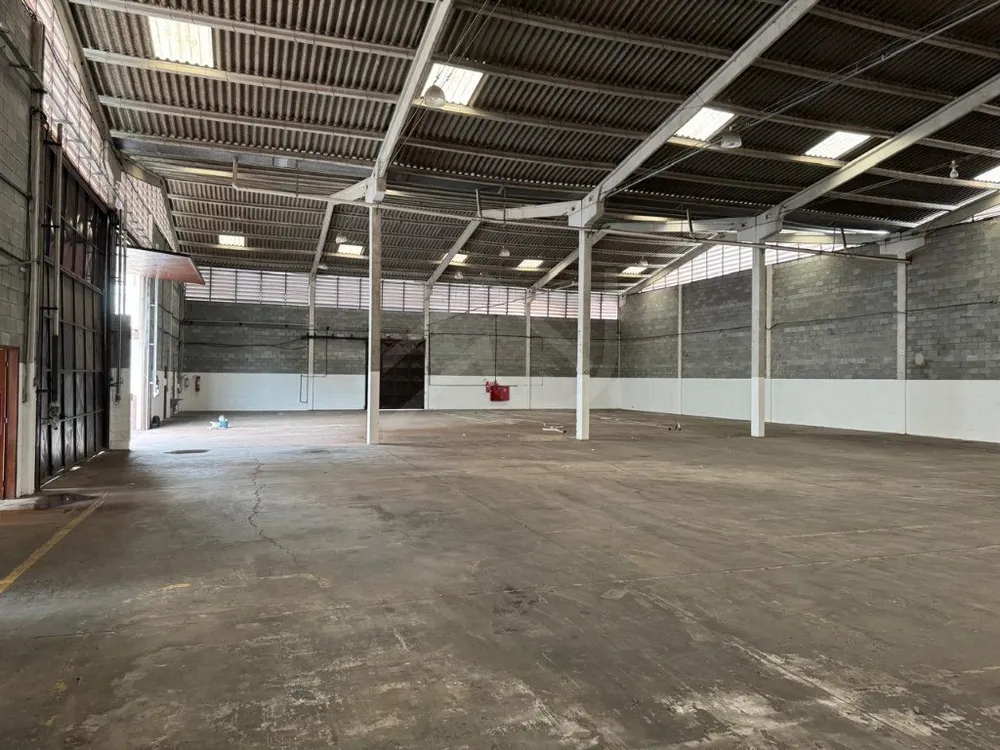 Depósito-Galpão, 1000 m² - Foto 1