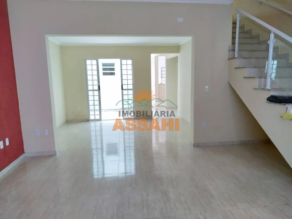Casa, 4 quartos, 250 m² - Foto 1