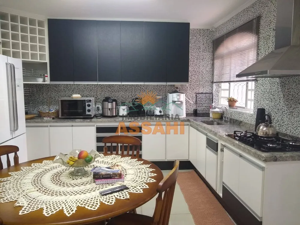Casa, 3 quartos, 250 m² - Foto 2