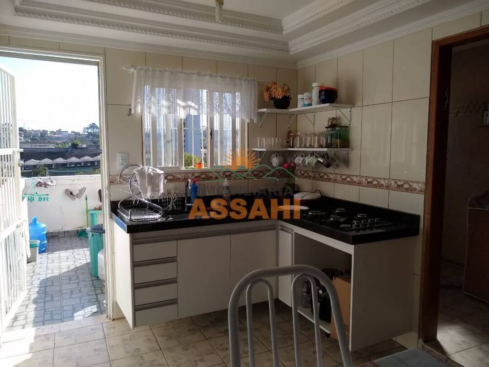 Casa à venda com 4 quartos, 125m² - Foto 3