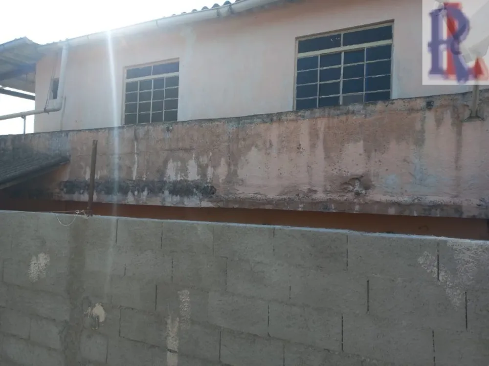 Casa, 6 quartos, 250 m² - Foto 1
