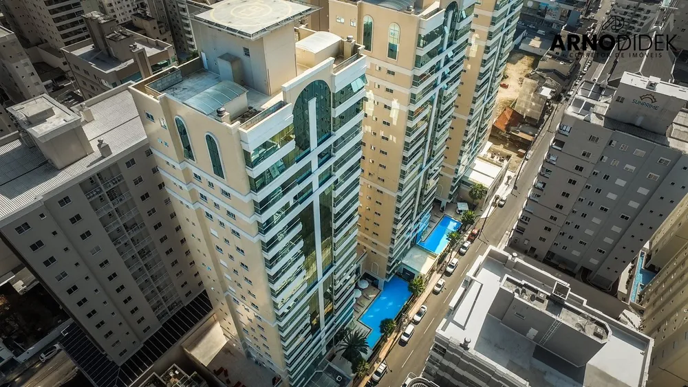 Apartamento, 3 quartos, 135 m² - Foto 1