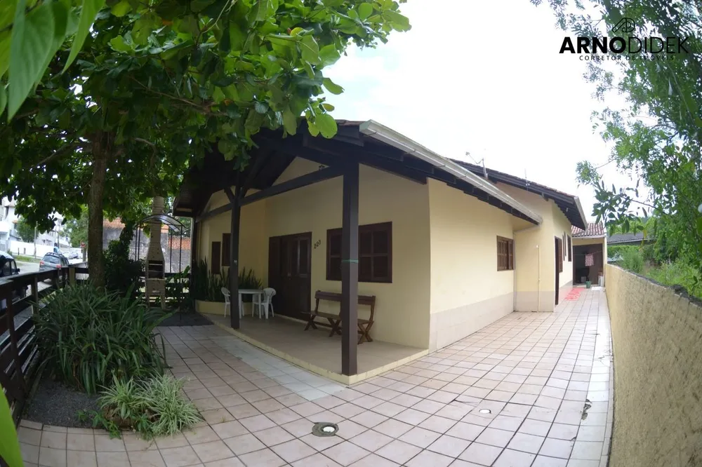 Casa, 3 quartos, 130 m² - Foto 1