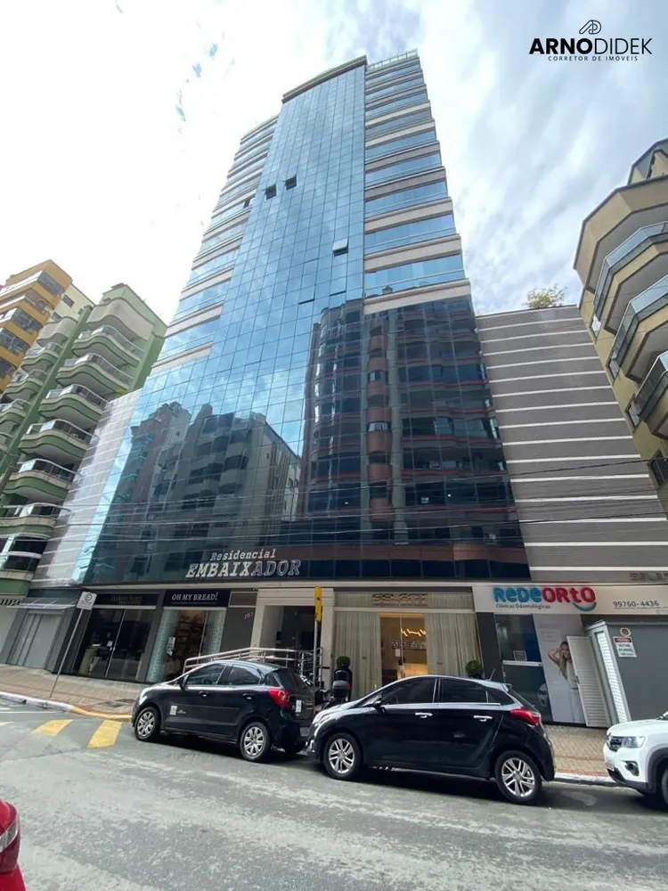 Apartamento, 3 quartos, 142 m² - Foto 1