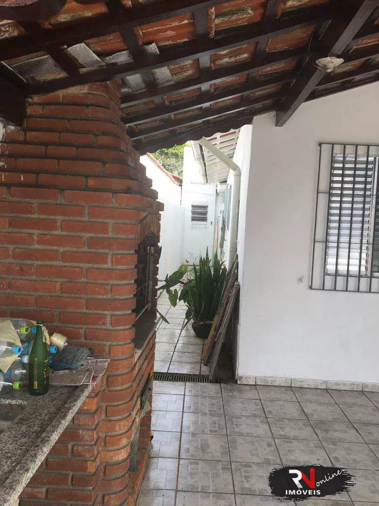 Casa à venda com 4 quartos, 140m² - Foto 2