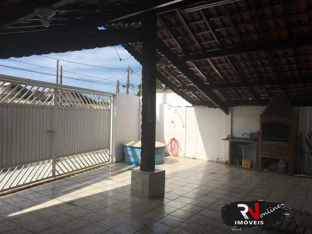 Casa à venda com 4 quartos, 140m² - Foto 1