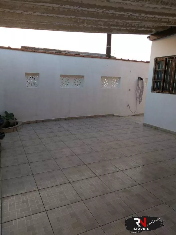 Casa à venda com 2 quartos, 90m² - Foto 4