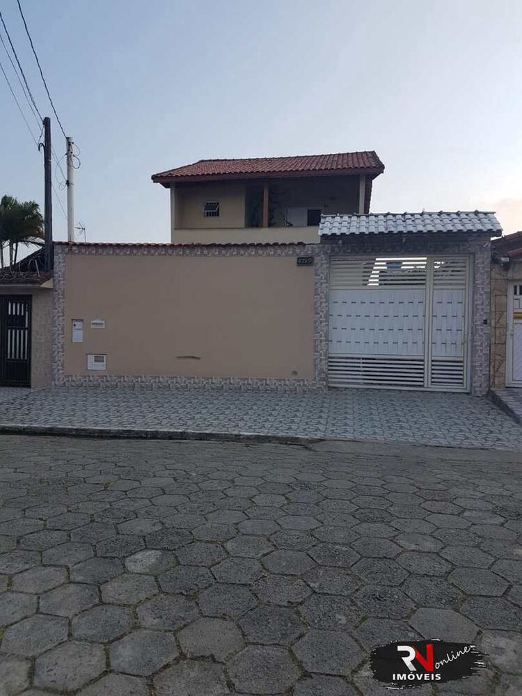 Casa, 4 quartos, 235 m² - Foto 1