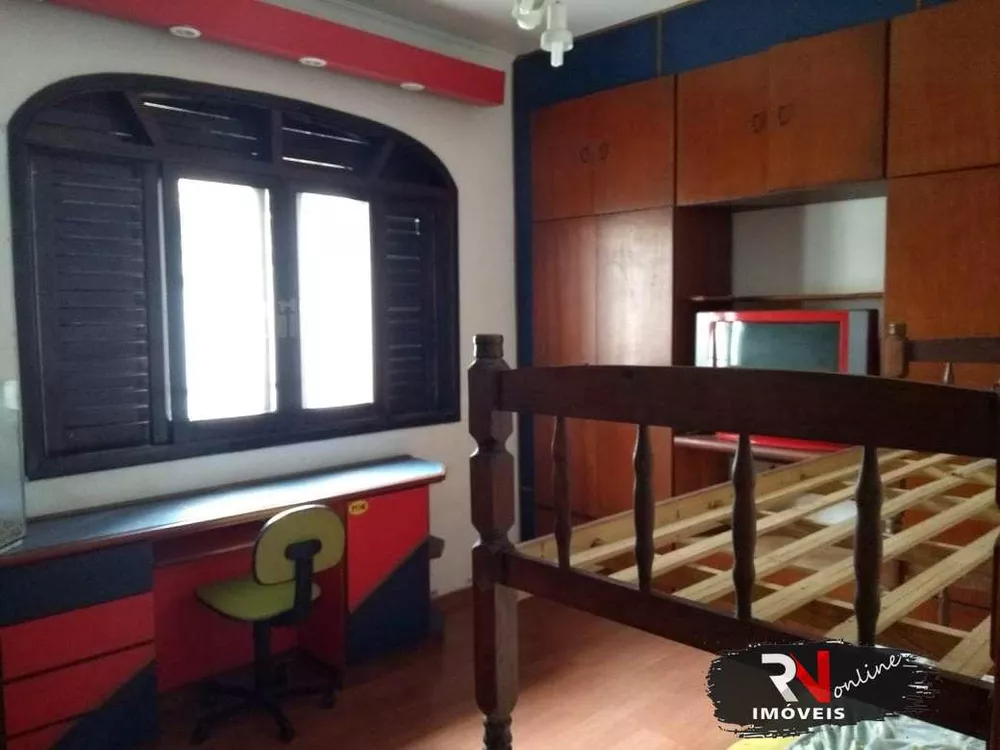 Casa à venda com 4 quartos, 280m² - Foto 2