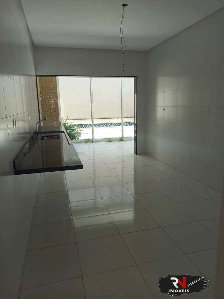 Casa, 4 quartos, 215 m² - Foto 1
