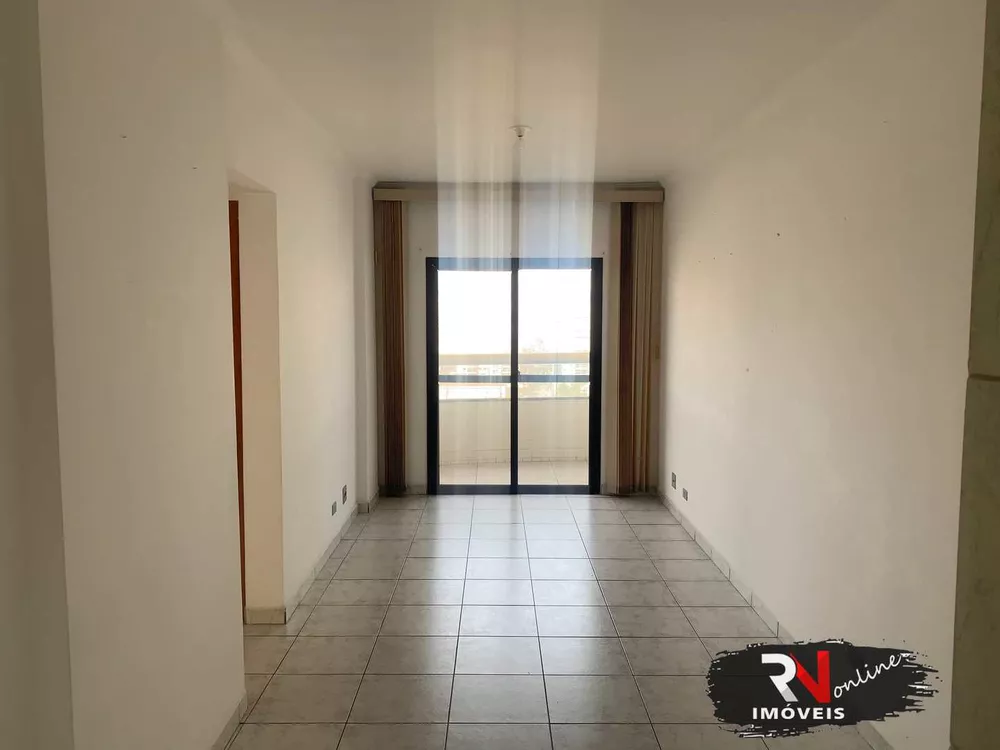 Apartamento à venda com 2 quartos, 70m² - Foto 2