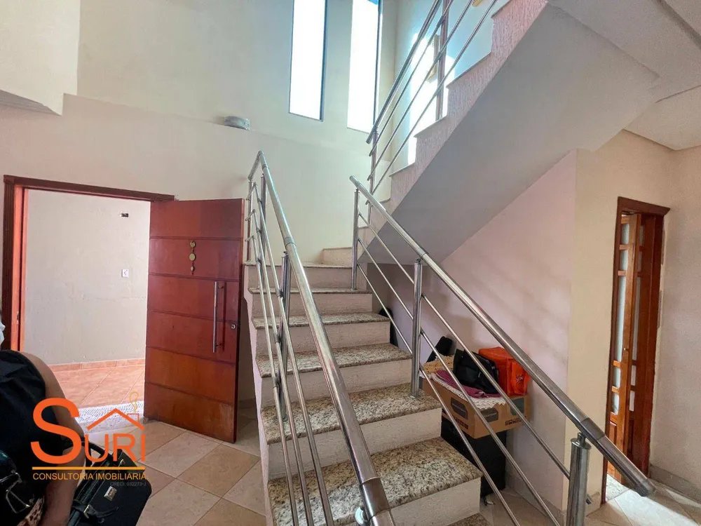 Casa, 3 quartos, 259 m² - Foto 4