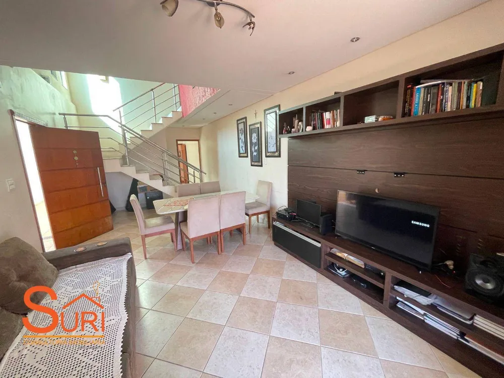 Casa, 3 quartos, 259 m² - Foto 2