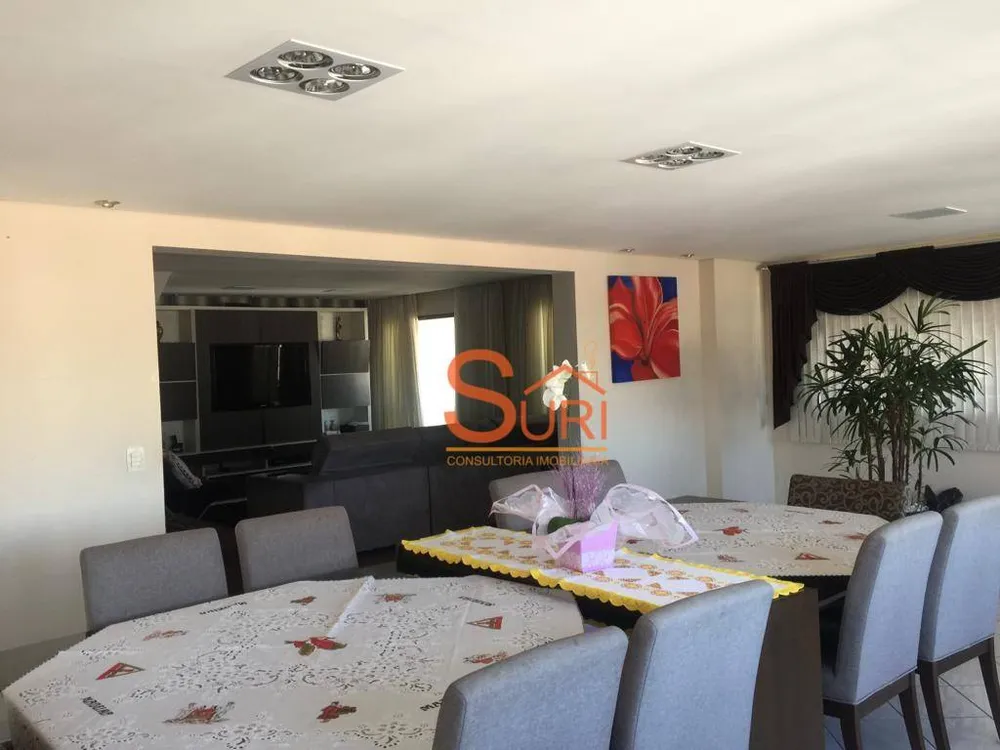 Cobertura, 3 quartos, 192 m² - Foto 1