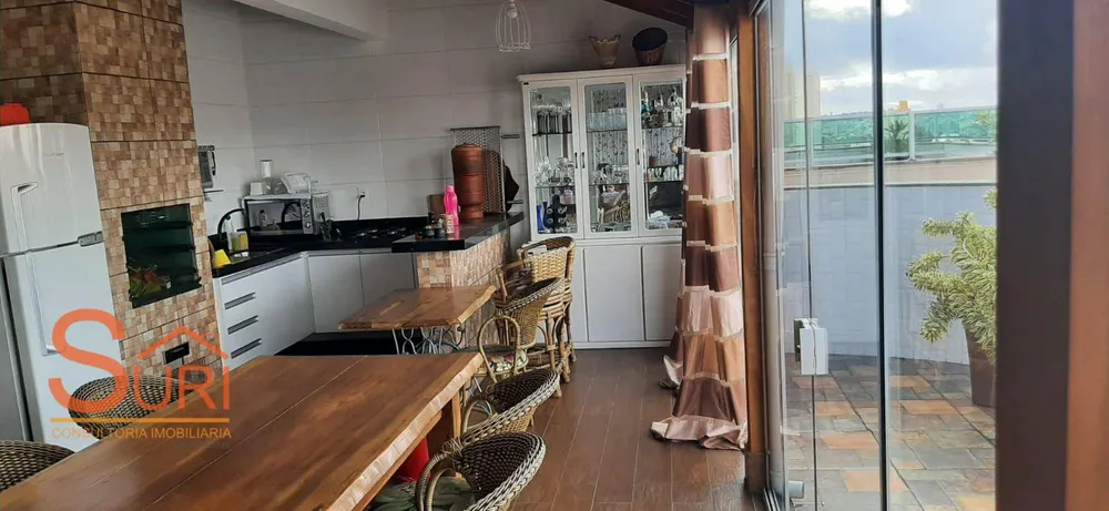 Cobertura, 3 quartos, 206 m² - Foto 2
