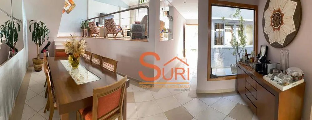 Casa, 3 quartos, 244 m² - Foto 1