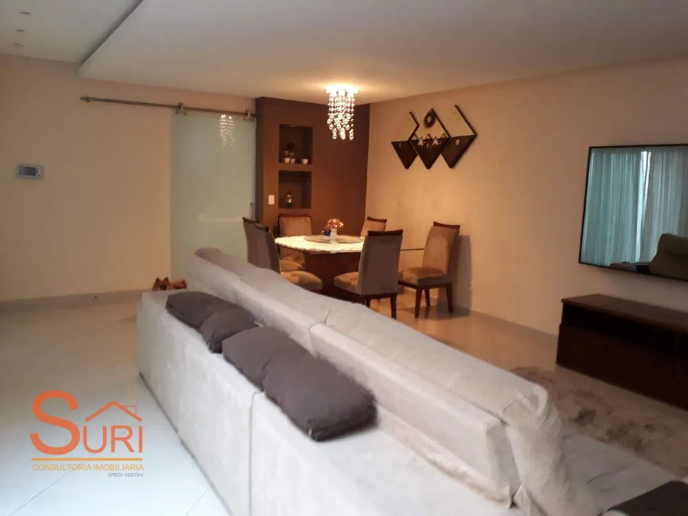 Sobrado, 3 quartos, 239 m² - Foto 2