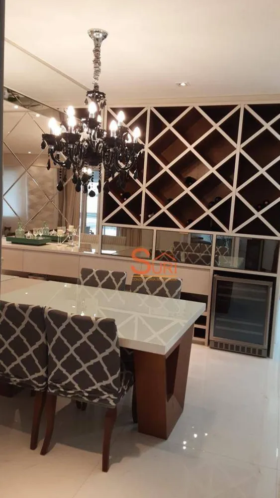 Apartamento, 3 quartos, 300 m² - Foto 1