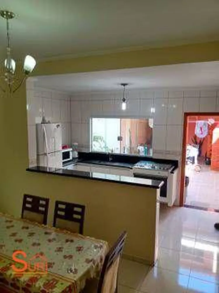 Casa, 3 quartos, 180 m² - Foto 3