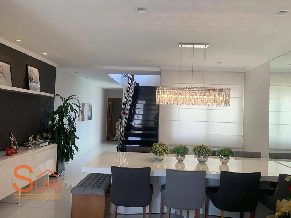 Sobrado, 4 quartos, 324 m² - Foto 1