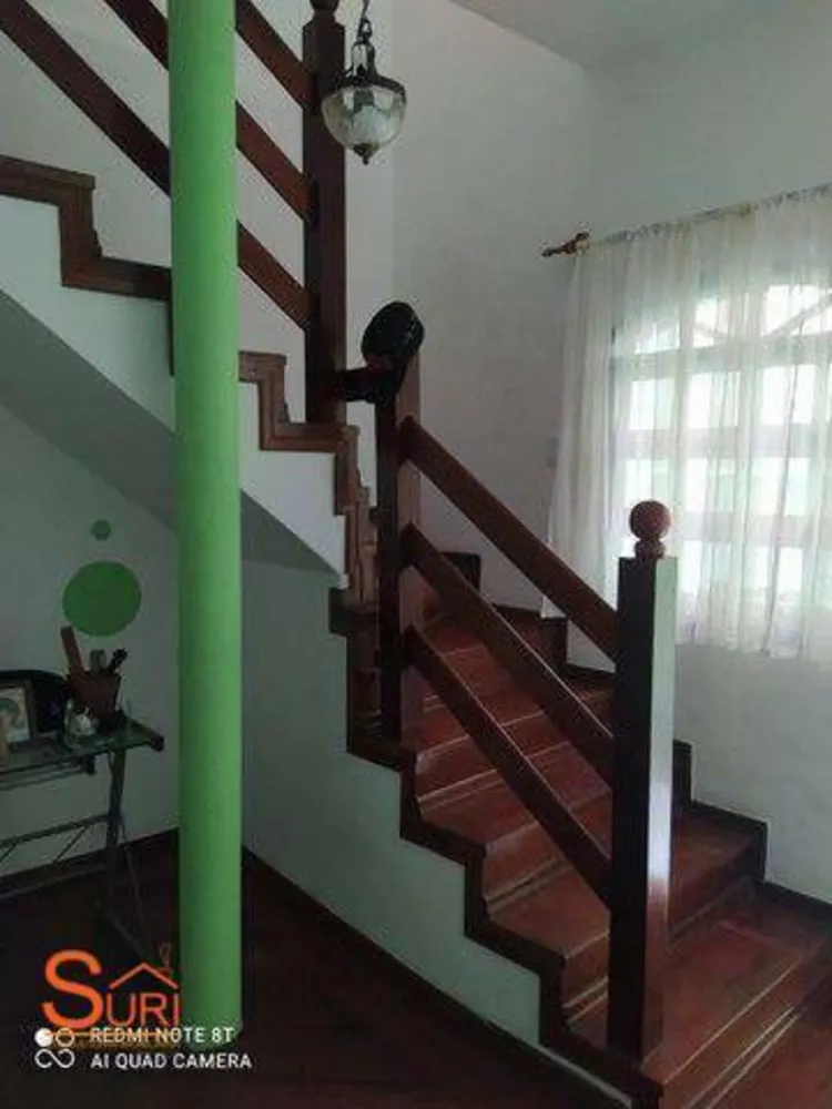 Casa, 4 quartos, 230 m² - Foto 1