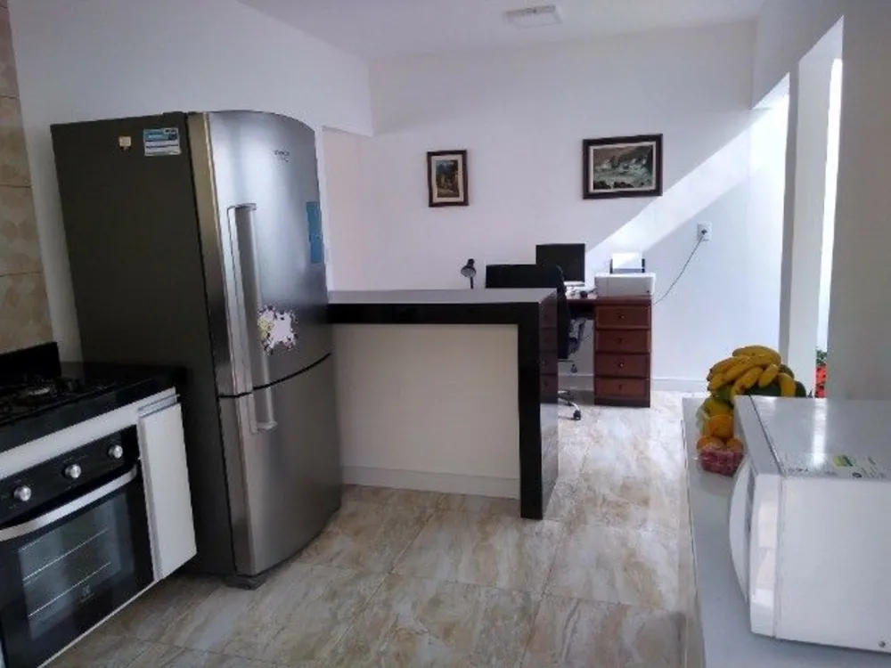 Casa, 2 quartos, 200 m² - Foto 1