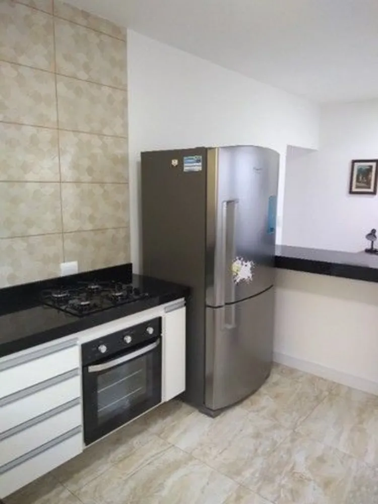 Casa, 2 quartos, 200 m² - Foto 2