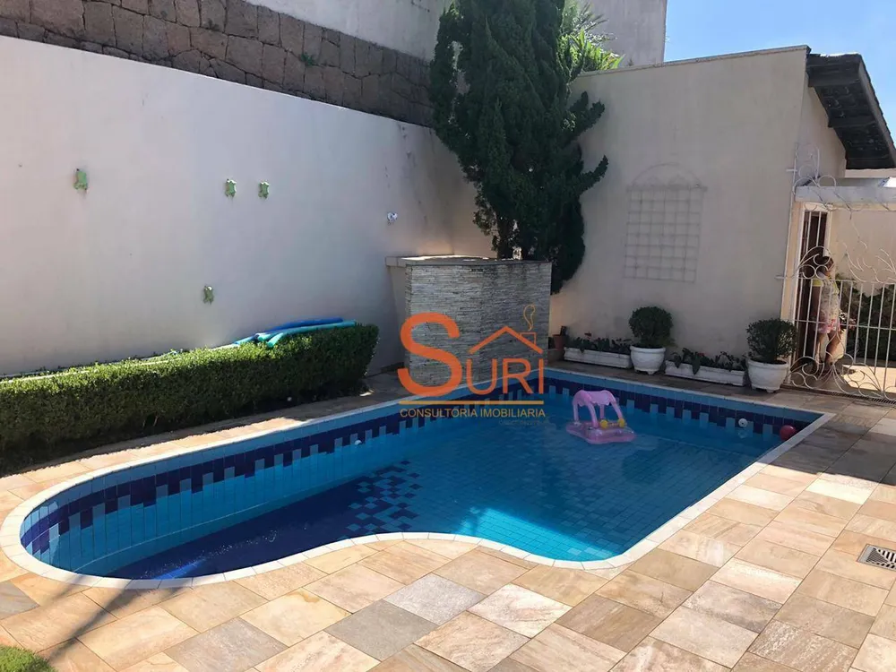 Casa, 6 quartos, 654 m² - Foto 1