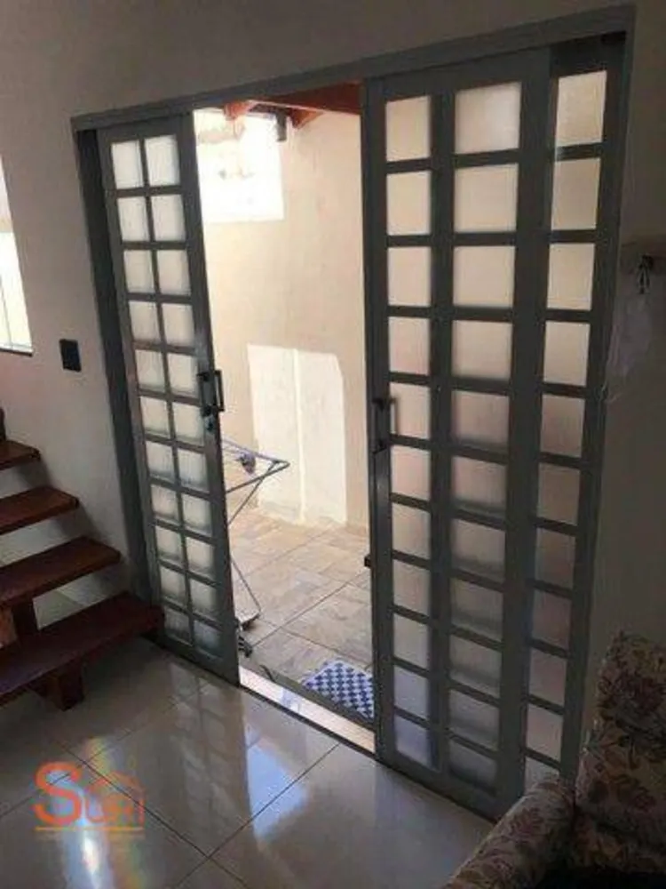 Casa, 4 quartos, 200 m² - Foto 3