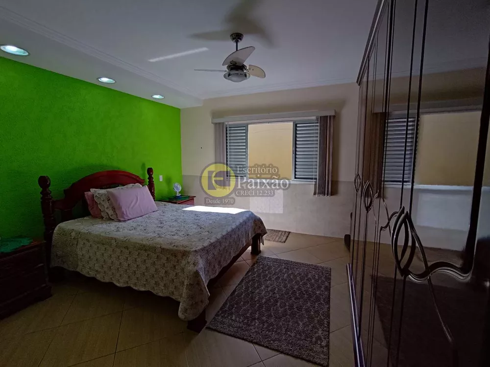 Casa, 3 quartos, 450 m² - Foto 1
